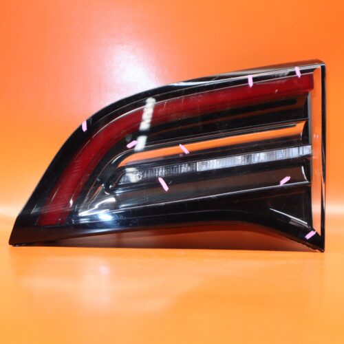 Tesla Model 3 – Right Rear Inner Lamp (1077402-00-E) | მარჯვენა უკანა საბარგულის ფარი