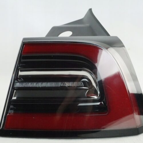 Tesla Model 3 – Right Rear Inner Lamp 4PIN (1077400) | მარჯვენა უკანა საბარგულის ფარი 4PIN