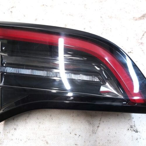 Tesla Model 3 – Left Inner Taillight Assembly 4PIN (1502088) | მარცხენა შიდა უკანა ფარების აწყობა 4PIN